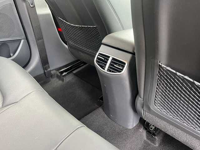 Hyundai Ioniq 1.6 GDi Hybrid Premium SE 5dr DCT