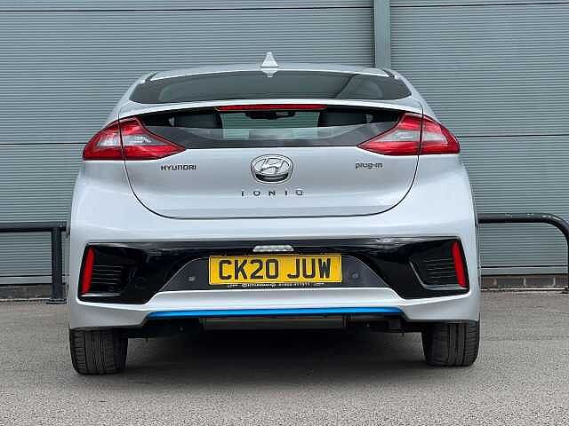 Hyundai IONIQ 1.6 GDi Plug-in Hybrid Premium SE 5dr DCT Silver