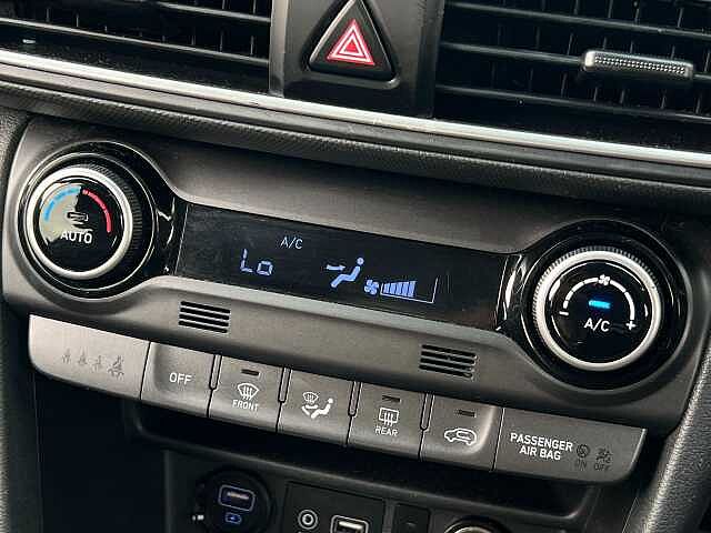 Hyundai KONA 1.0T GDi Blue Drive Premium 5dr Black