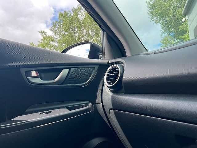Hyundai KONA 1.0T GDi Blue Drive Premium 5dr Black