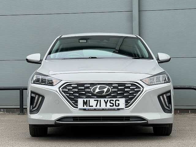 Hyundai IONIQ 1.6 GDi Hybrid Premium 5dr DCT Grey