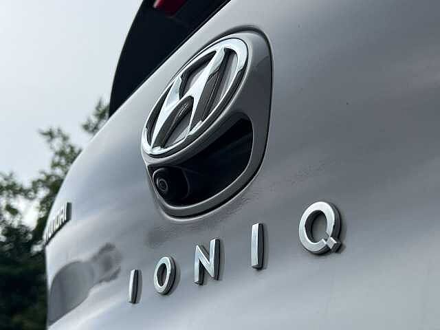 Hyundai IONIQ 1.6 GDi Hybrid Premium 5dr DCT Grey