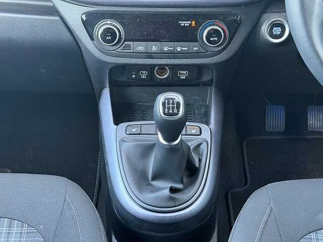 Hyundai I10 1.0 Premium Euro 6 (s/s) 5dr White