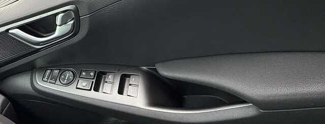 Hyundai IONIQ 38.3kWh Premium Auto 5dr