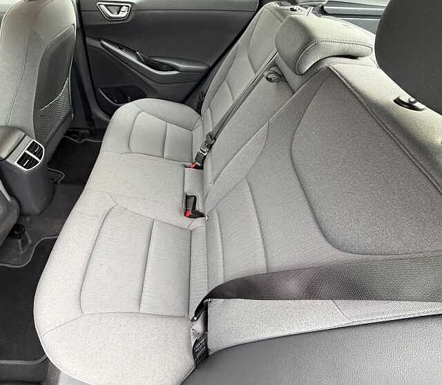 Hyundai IONIQ 38.3kWh Premium Auto 5dr