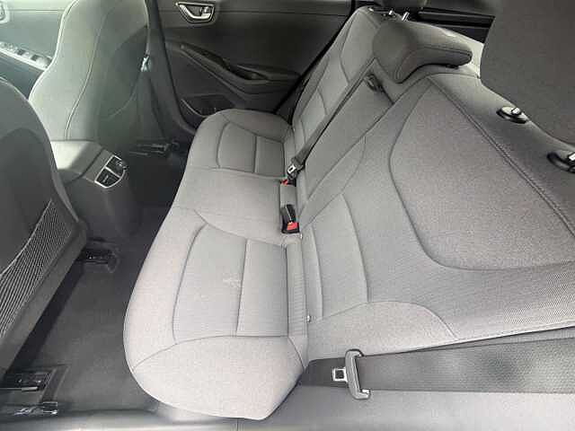 Hyundai IONIQ 1.6 GDi Hybrid Premium 5dr DCT
