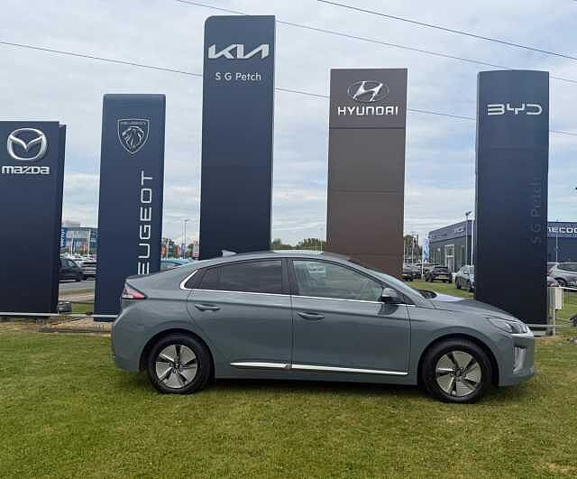 Hyundai IONIQ 1.6 GDi Hybrid Premium 5dr DCT