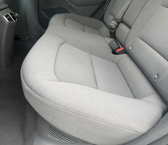 Hyundai IONIQ 1.6 GDi Hybrid Premium 5dr DCT
