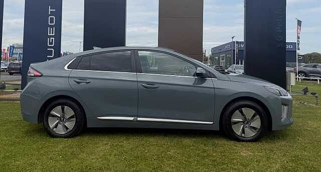 Hyundai IONIQ 1.6 GDi Hybrid Premium 5dr DCT