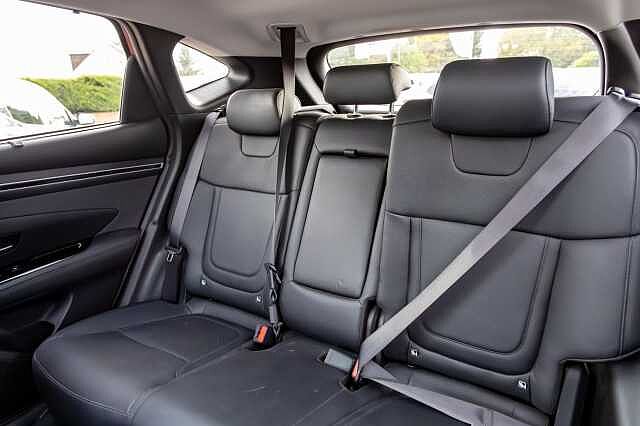 Hyundai TUCSON 1.6 TGDi 48V MHD 180 Ultimate 5dr 4WD DCT Red