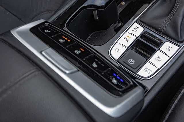 Hyundai TUCSON 1.6 TGDi 48V MHD 180 Ultimate 5dr 4WD DCT Red