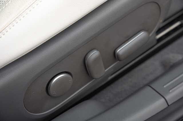 Hyundai IONIQ 5 168kW Ultimate 84 kWh 5dr Auto Black