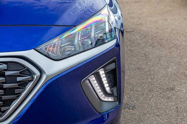 Hyundai IONIQ 1.6 GDi Hybrid Premium 5dr DCT Blue