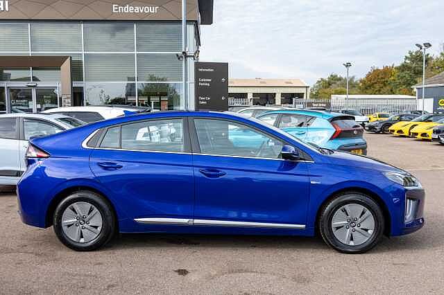 Hyundai IONIQ 1.6 GDi Hybrid Premium 5dr DCT Blue