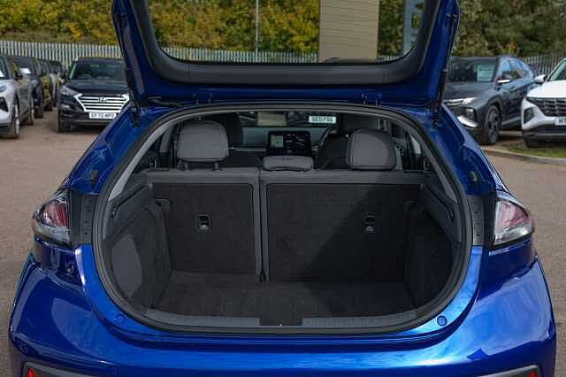 Hyundai IONIQ 1.6 GDi Hybrid Premium 5dr DCT Blue