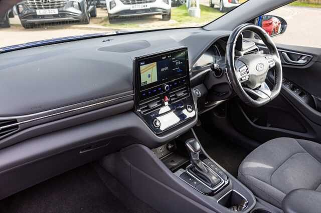 Hyundai IONIQ 1.6 GDi Hybrid Premium 5dr DCT Blue