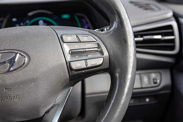 Hyundai IONIQ 1.6 GDi Hybrid Premium 5dr DCT Blue