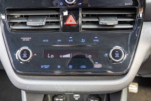 Hyundai IONIQ 1.6 GDi Hybrid Premium 5dr DCT Blue