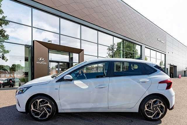 Hyundai I20 1.0T GDi 48V MHD Premium 5dr DCT White