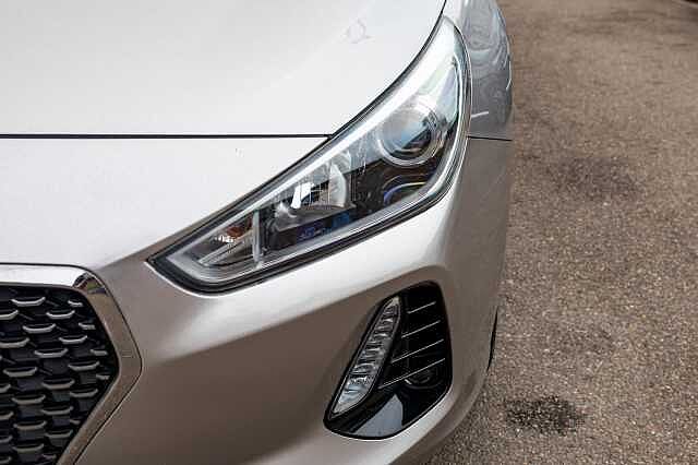 Hyundai I30 1.0T GDI SE Nav 5dr Beige