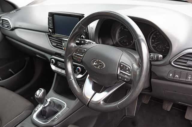 Hyundai I30 1.0T GDI SE Nav 5dr Beige