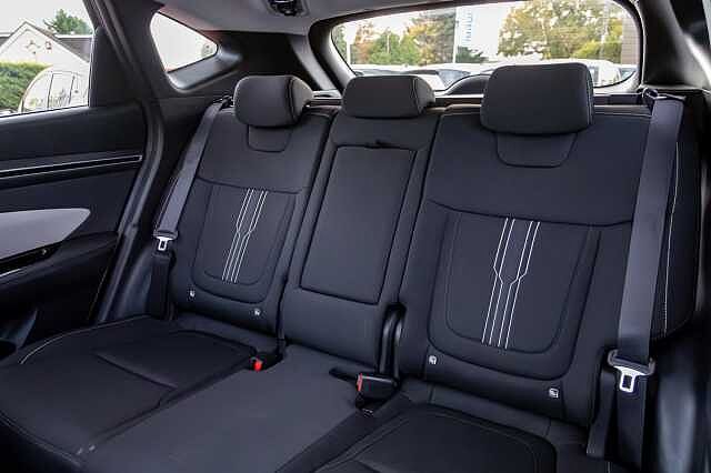 Hyundai TUCSON 1.6 TGDi Hybrid 230 Premium 5dr 2WD Auto Red