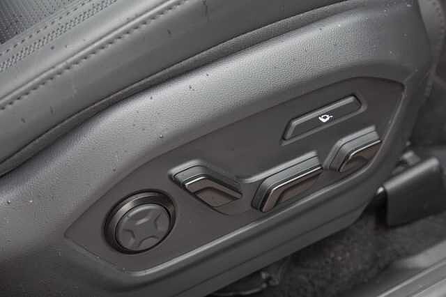 Hyundai SANTA FE 1.6 TGDi 239 Hybrid Calligraphy 5dr Auto Grey