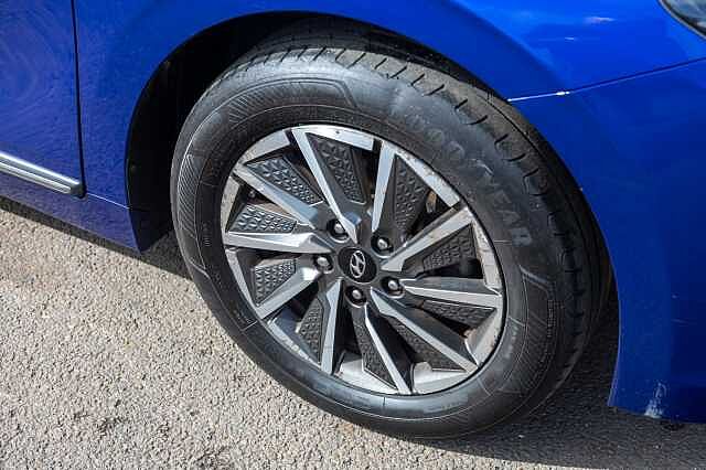 Hyundai IONIQ 100kW Premium 38kWh 5dr Auto