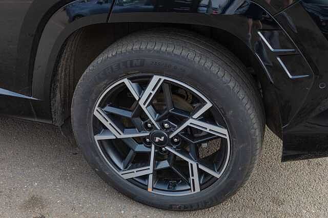 Hyundai TUCSON 1.6T Hybrid N Line S 5dr Auto Black