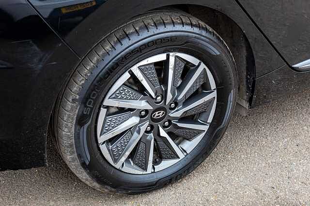 Hyundai IONIQ 100kW Premium 38kWh 5dr Auto