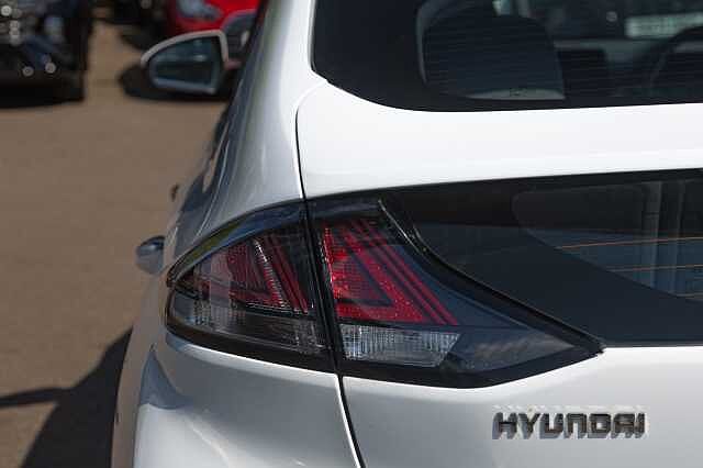 Hyundai IONIQ 100kW Premium 38kWh 5dr Auto