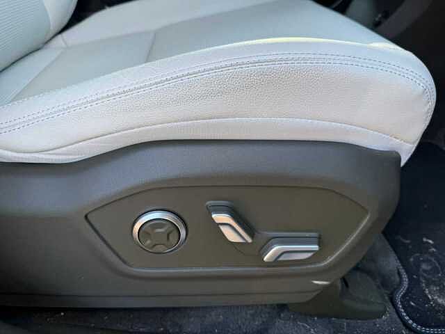 Hyundai SANTA FE 1.6 TGDi Plug-in Hybrid Ultimate 5dr 4WD Auto