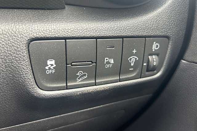 Hyundai KONA 1.0 TGDi 48V MHEV SE Connect 5dr White