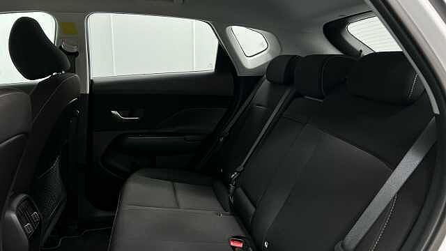 Hyundai KONA 1.6 T-GDi Advance SUV 5dr Petrol DCT Euro 6 (s/s) (138 ps) Atlas White