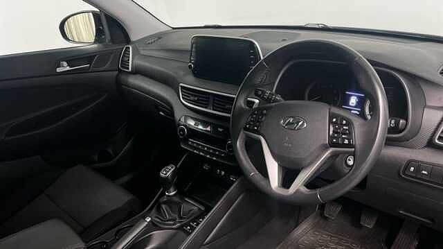 Hyundai TUCSON 1.6 GDi SE Nav SUV 5dr Petrol Manual Euro 6 (s/s) (132 ps) Black