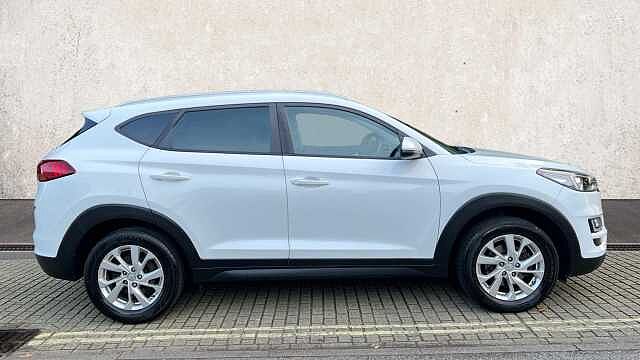 Hyundai TUCSON 1.6 GDi SE Nav SUV 5dr Petrol Manual Euro 6 (s/s) (132 ps) White