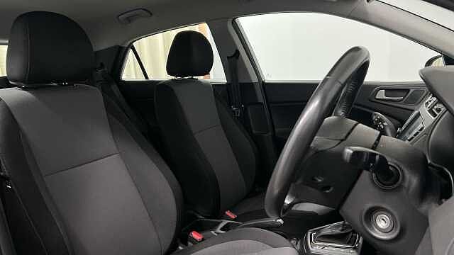 Hyundai i20 1.0 T-GDi SE Hatchback 5dr Petrol DCT Euro 6 (s/s) (100 ps)