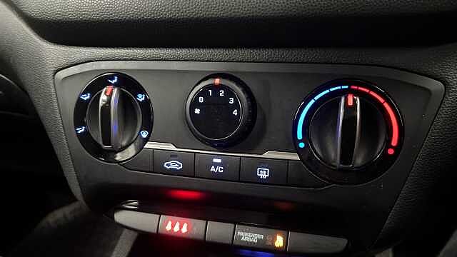 Hyundai i20 1.0 T-GDi SE Hatchback 5dr Petrol DCT Euro 6 (s/s) (100 ps)