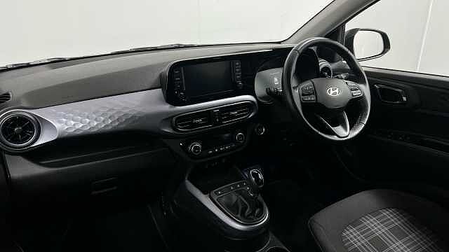 Hyundai I10 1.0 Premium Hatchback 5dr Petrol Auto Euro 6 (s/s) (67 ps) Black