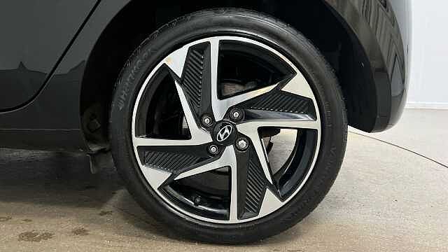 Hyundai I10 1.0 Premium Hatchback 5dr Petrol Auto Euro 6 (s/s) (67 ps) Black