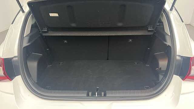 Hyundai I20 1.0 T-GDi Premium Hatchback 5dr Petrol Manual Euro 6 (s/s) (100 ps) Atlas White