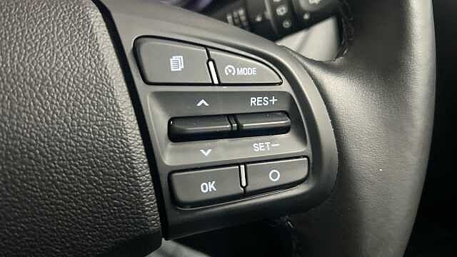 Hyundai I10 1.0 Premium Hatchback 5dr Petrol Auto Euro 6 (s/s) (67 ps) Dragon Red