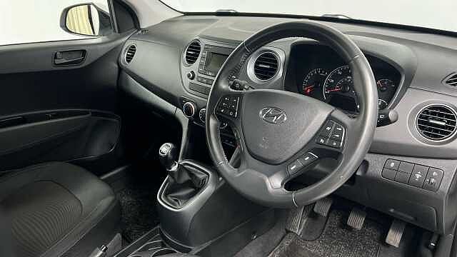 Hyundai i10 1.0 SE Hatchback 5dr Petrol Manual Euro 6 (67 ps)
