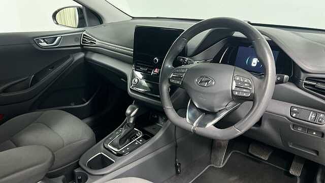 Hyundai IONIQ 1.6 h-GDi 1st Edition Hatchback 5dr Petrol Hybrid DCT Euro 6 (s/s) (141 ps)
