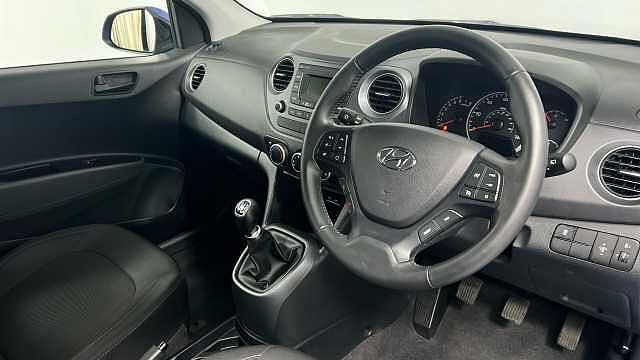Hyundai i10 1.2 SE Hatchback 5dr Petrol Manual Euro 6 (87 ps)