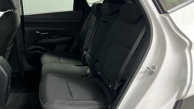 Hyundai TUCSON 1.6 T-GDi Advance SUV 5dr Petrol Manual Euro 6 (s/s) (160 ps) Atlas White