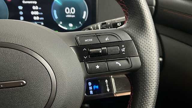 Hyundai TUCSON 1.6 T-GDi N Line SUV 5dr Petrol Hybrid Auto Euro 6 (s/s) (215 ps) ATLAS WHITE
