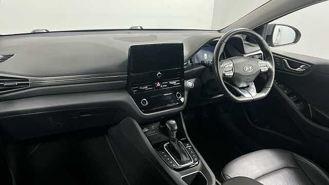 Hyundai IONIQ 1.6 h-GDi 8.9kWh Premium SE Hatchback 5dr Petrol Plug-in Hybrid DCT Euro 6 (s/s)
