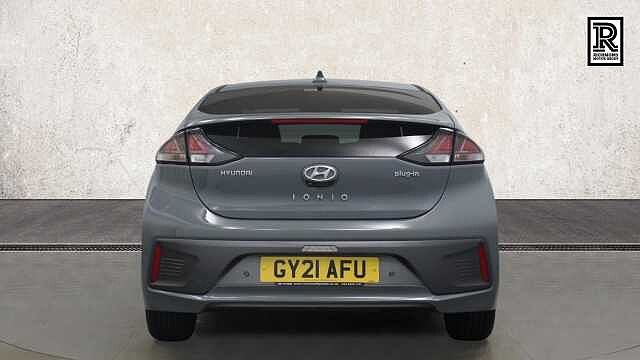 Hyundai IONIQ 1.6 h-GDi 8.9kWh Premium SE Hatchback 5dr Petrol Plug-in Hybrid DCT Euro 6 (s/s)