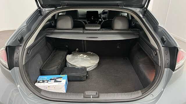 Hyundai IONIQ 1.6 h-GDi 8.9kWh Premium SE Hatchback 5dr Petrol Plug-in Hybrid DCT Euro 6 (s/s)
